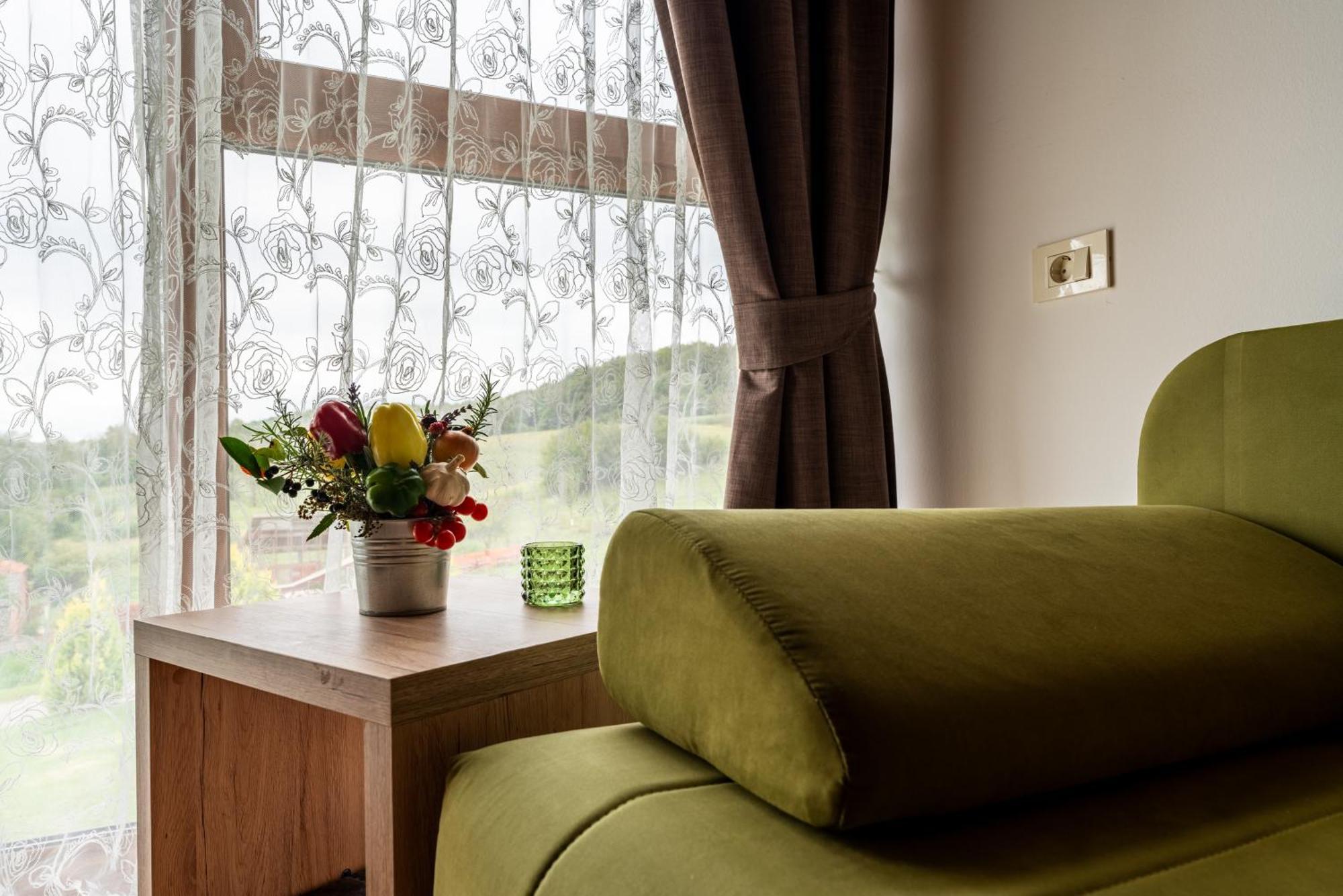 Bed&Breakfast Vinarija Coner Bjelovar Exterior photo